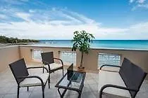 Al Mare Beach 扎金索斯镇